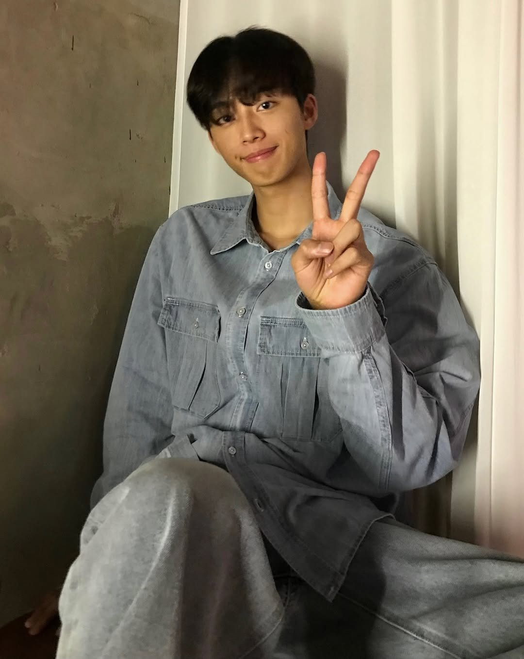Photo shared by 조명식 on June 25, 2025 tagging @decet_official. May be an image of 1 person, bangs and text.
