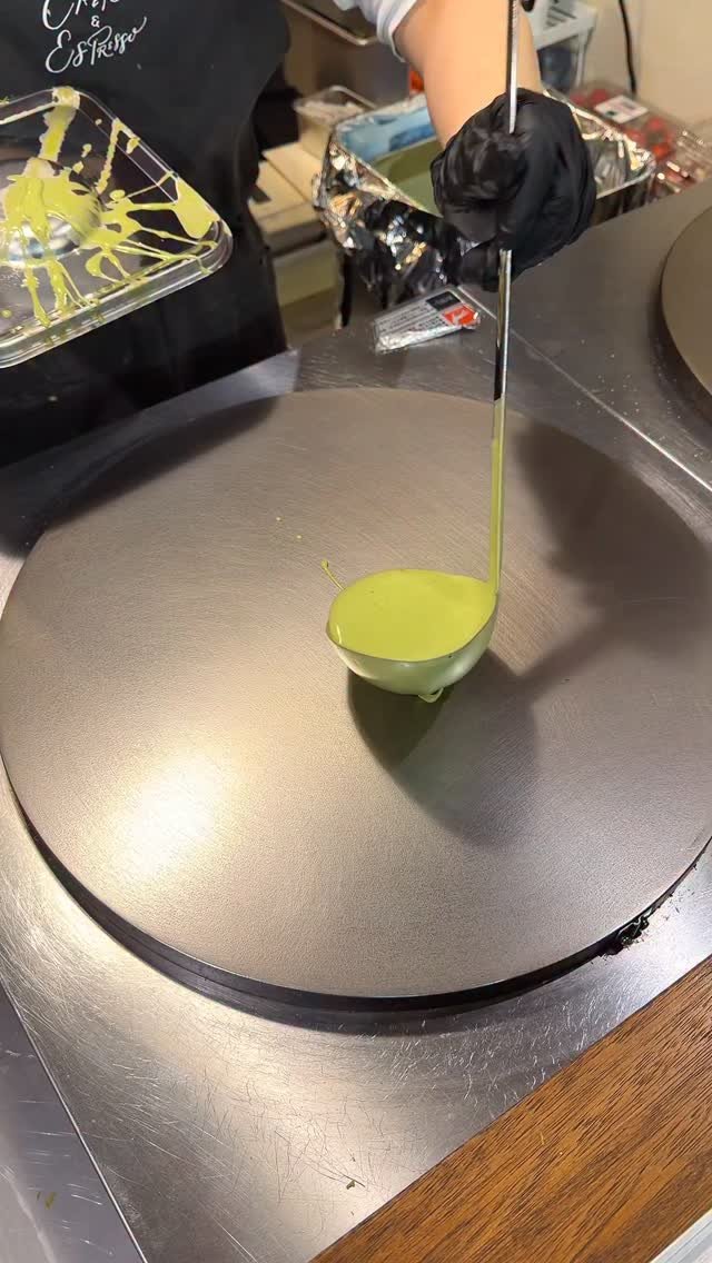 muni_gurume_japan 게시물 이미지: 【クレープとエスプレッソとかまくら茶房】
@神奈川：鎌倉駅から徒歩5分

パリパリな抹茶生地に...