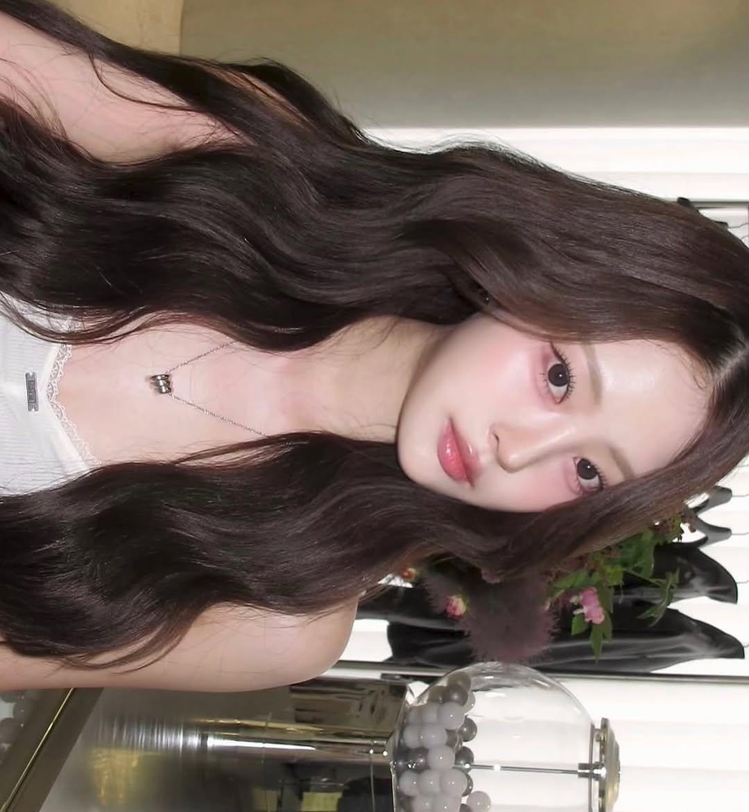 mup_sy 게시물 이미지: 물결웨이브 핑크메이크업 찰떡찰떡쿵💕
헤어메이크업 받고 바로 담주 예약잡고 가신...