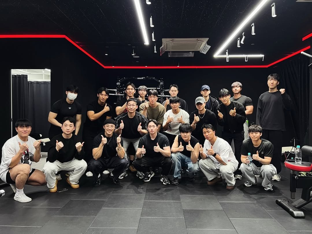 Photo by 상체충 좌용관 / 광주PT🌐 on November 01, 2025. May be an image of one or more people and text.