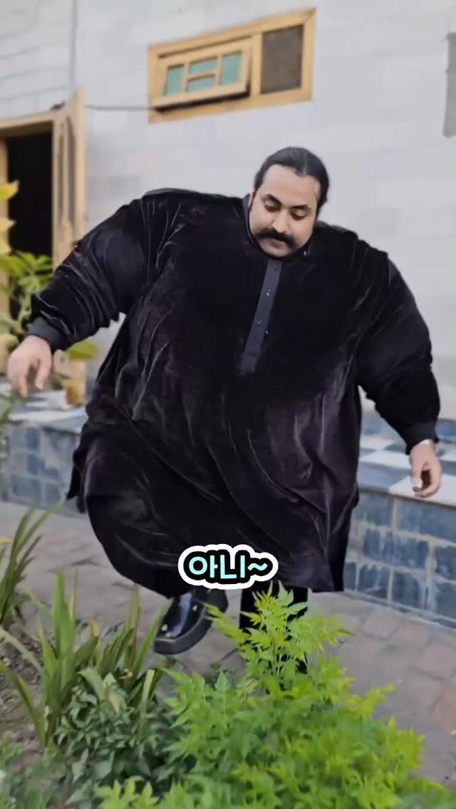 musclehanip 게시물 이미지: 실압근인 척 ㅈㄴ 하다가 뽀록난 남자..ㅋㅋ