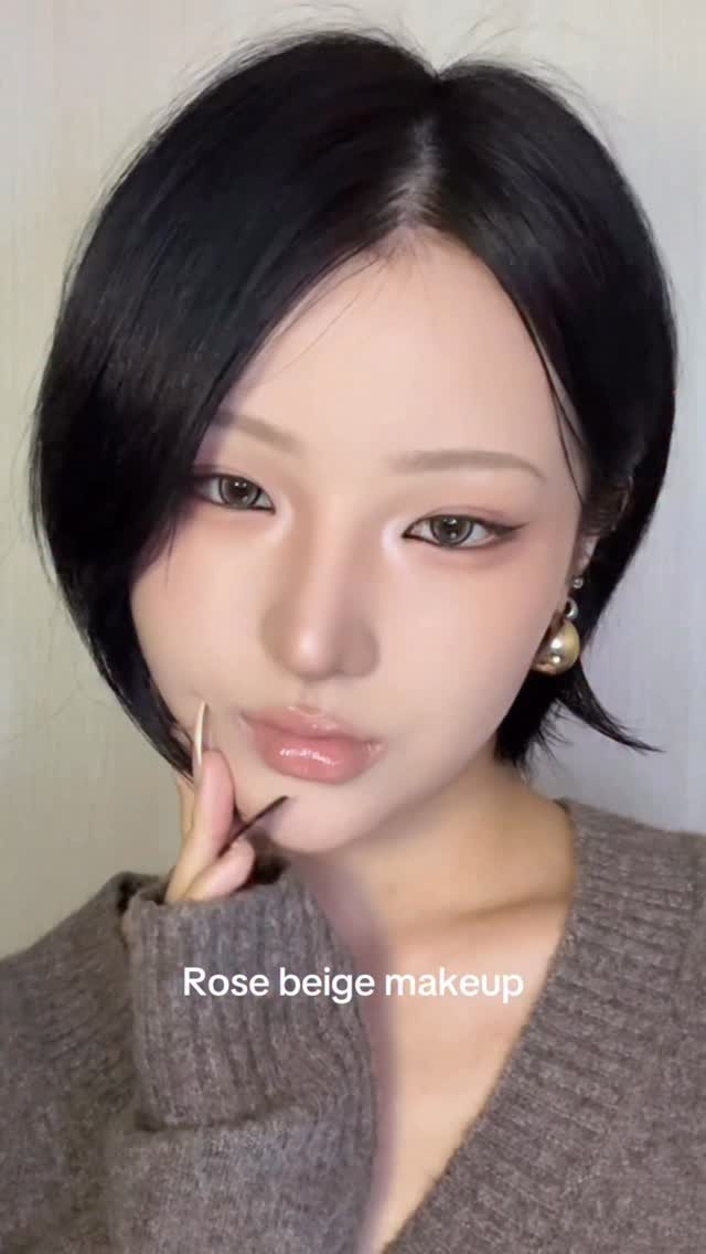musinsa_beauty 게시물 이미지: #광고 Rose beige makeup🤍 무신사 뷰티에 입점되어있는 정샘물 제품들로...