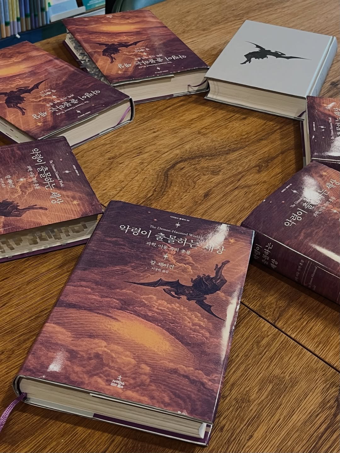 musn_books 게시물 이미지: 🚀Beyond, COSMOS🪐🛰️☄️🛸🌕

4월 한 달 동안 여러 에세이와 동시에...
