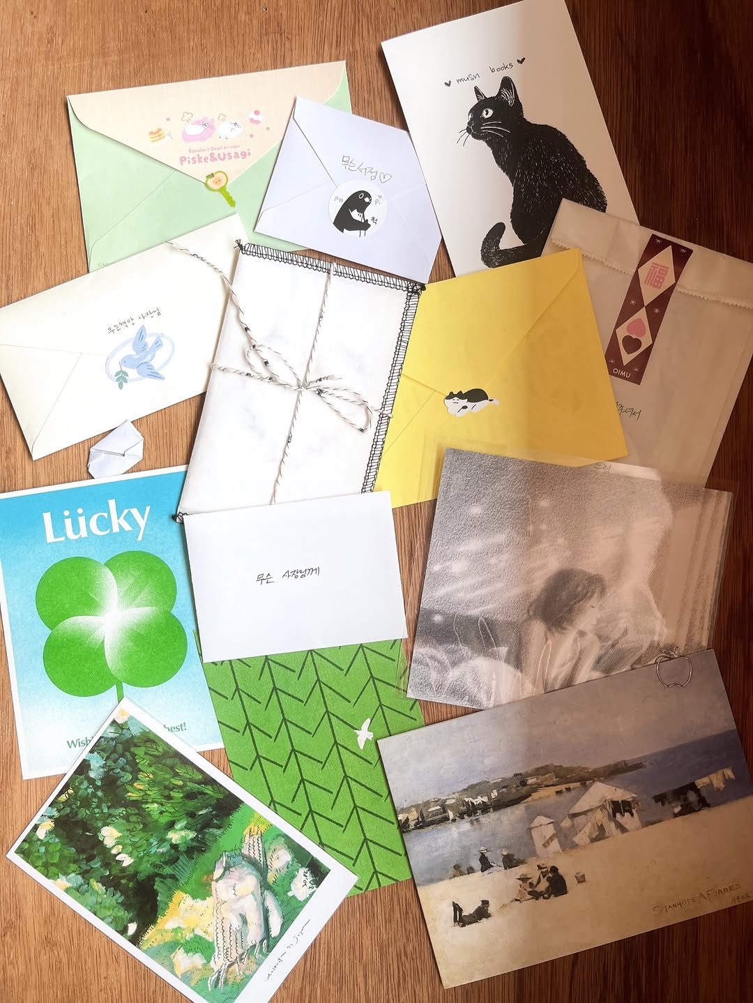 musn_books 게시물 이미지: #무슨서점 에 있던 것, #이게뭐냐면 #4

연남동에서 무슨서점을 운영하며 받은...