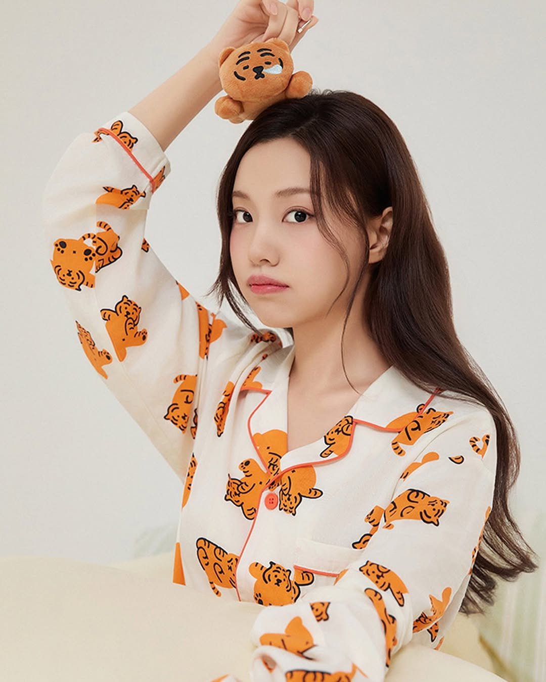 Photo shared by MUZIKTIGER 무직타이거 on September 23, 2025 tagging @muziktiger, and @spaofriends. May be an image of 1 person, sleepwear and text.