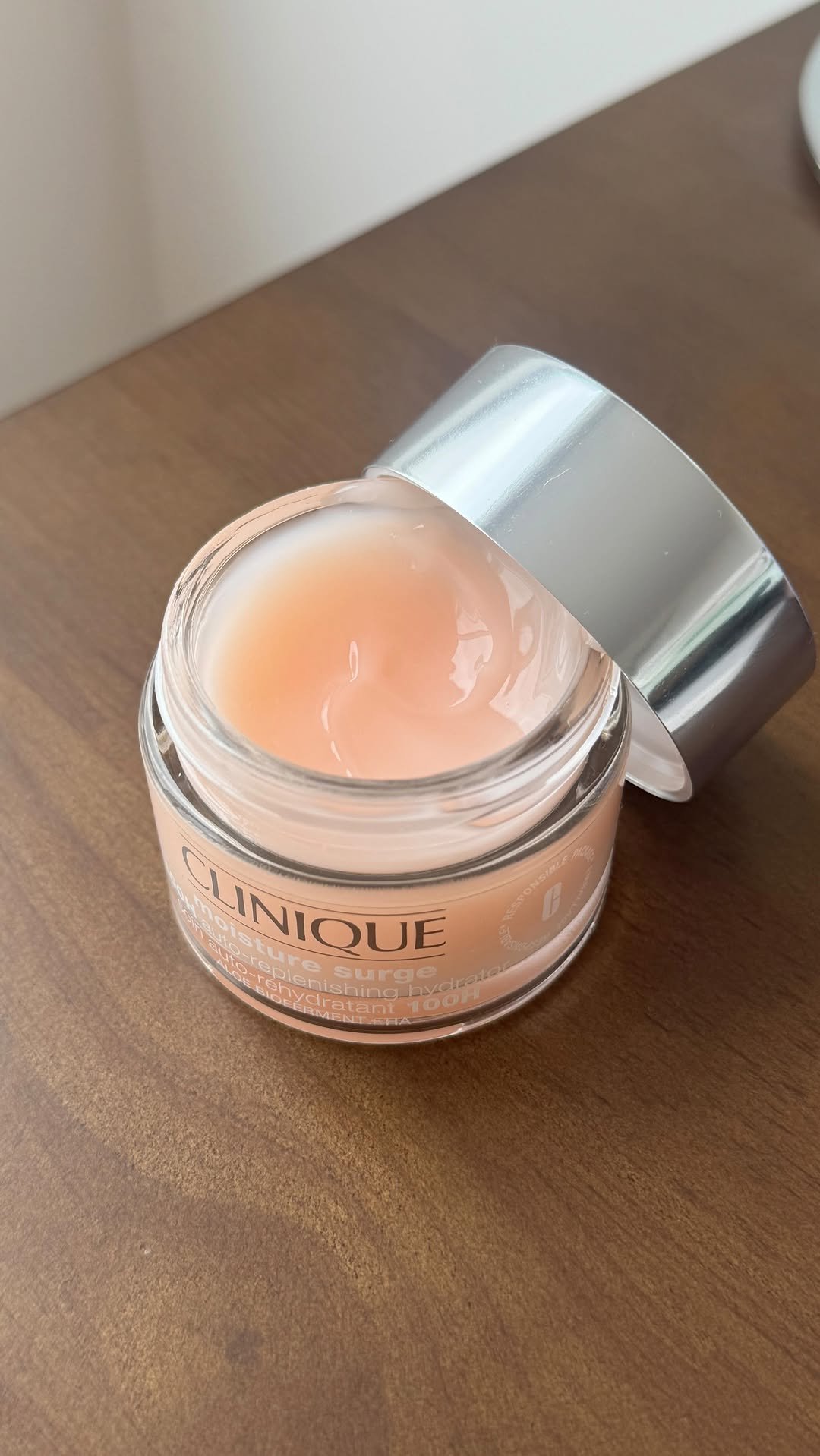 mvrychen 게시물 이미지: This is your sign to hydrate your skin with...