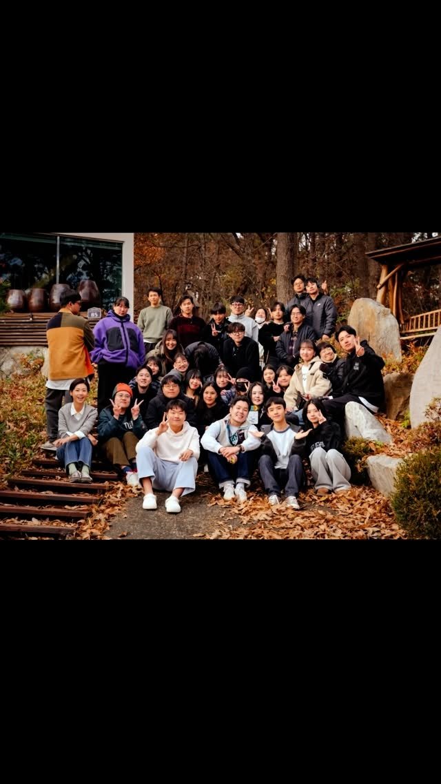 mwj_mom 게시물 이미지: - 부산국제영화제 

🎬아코디언도어 GV 현장 
#손경수감독님...