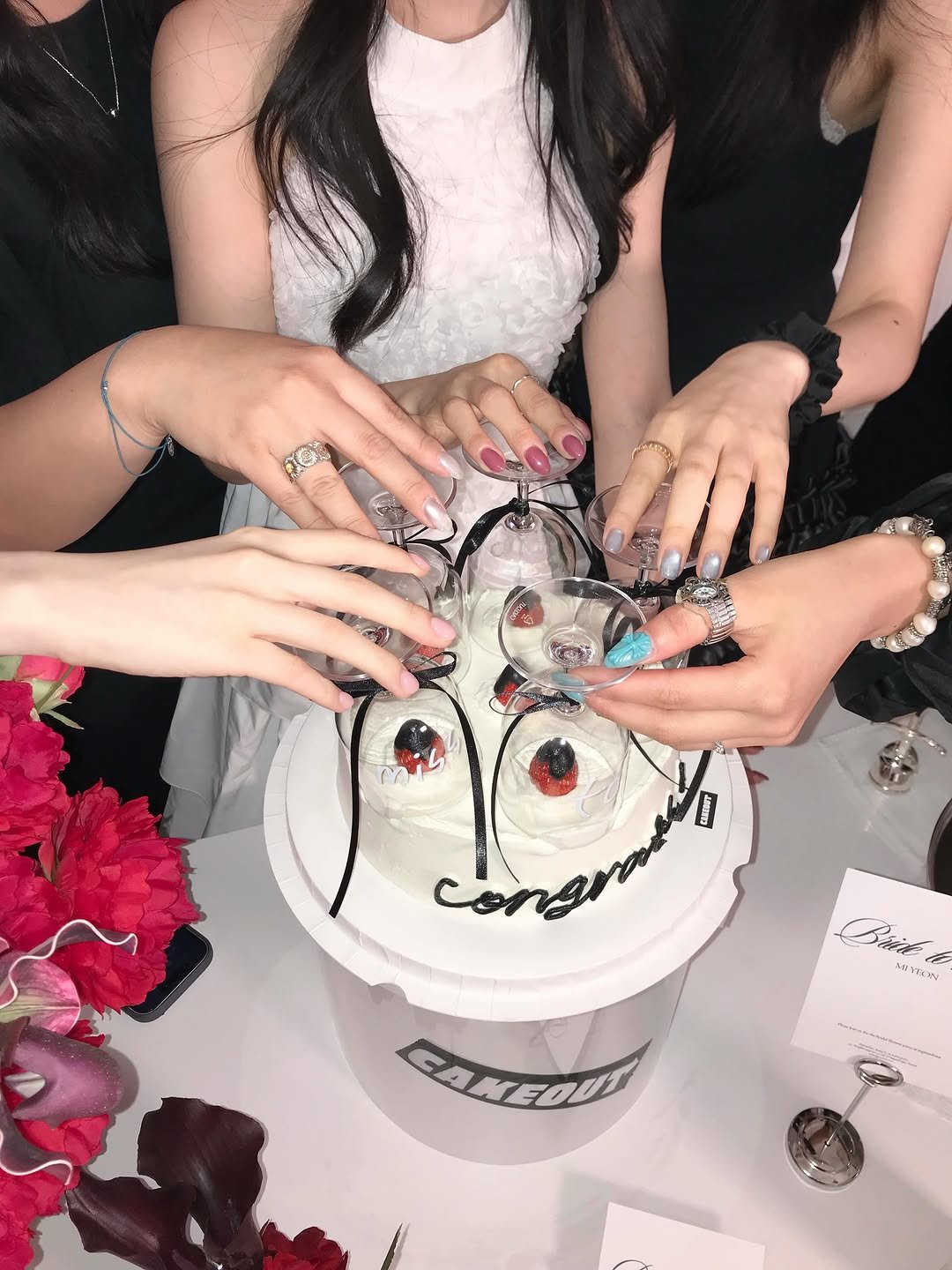 my_isla_ 게시물 이미지: party 4 me 💍✨
두번째 브샤에 오빠도 와줘버리기