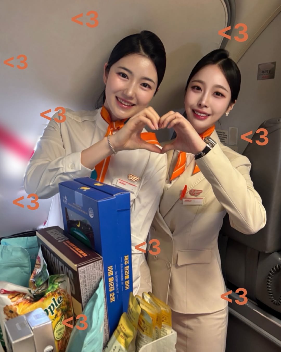 my_isla_ 게시물 이미지: 앨범 정리하다가 처음으로 김묭이랑 동기 비행할때
사무쟝님이 찍어주신 사진을...