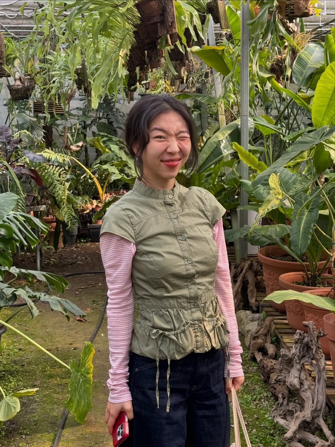 Photo shared by 요가맑음☘️ on February 23, 2026 tagging @sunnyoga_bok. May be an image of pitcher plant and text.