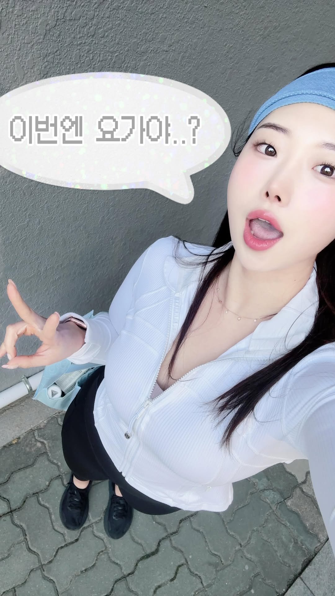 myeonzzzi_yaa 게시물 이미지: 벌써,일주일 전이 되어버린....🤭

기대했던 룰루레몬 요가클래스!!
단순히 동작을...