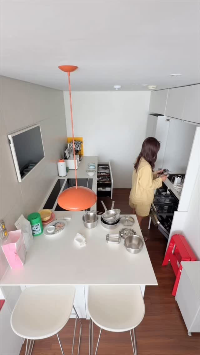 myfavehobby 게시물 이미지: 날이 흐리면.. 청소를 해.. 🫯🧹
저희집만 난리인 거 아니죠? ㅎㅎ.......