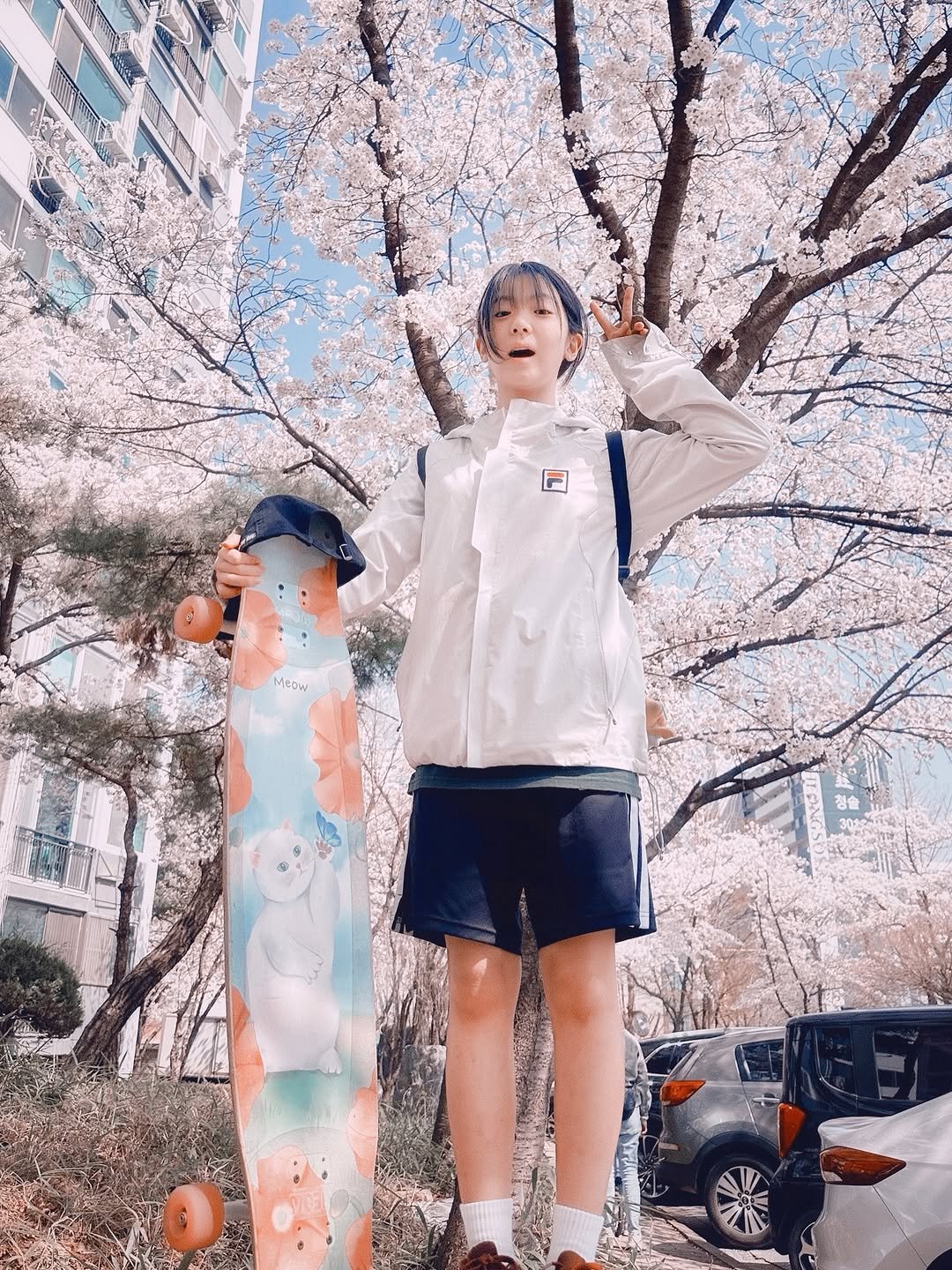 Photo shared by 어진 | ᴇᴏᴊɪɴ (ɢᴇɴᴇ) | 語珍 on April 06, 2026 tagging @alwaysfun_boardshop, @gorillaboard_shop, @rebirth_longboard, and @rebirthextreme_yunlong. May be an image of skateboard, duffle coat and text.