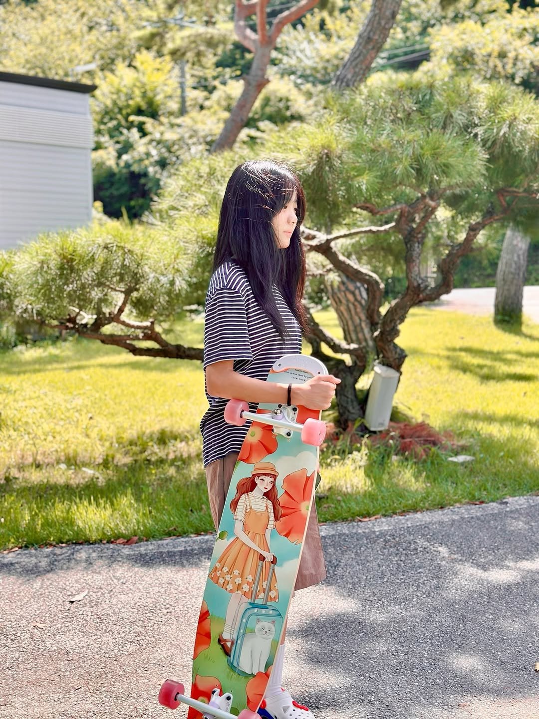 Photo shared by 어진 | ᴇᴏᴊɪɴ (ɢᴇɴᴇ) | 語珍 on November 26, 2025 tagging @alwaysfun_boardshop, @gorillaboard_shop, and @rebirth_longboard. May be an image of Fushimi Inari Taisha and text.