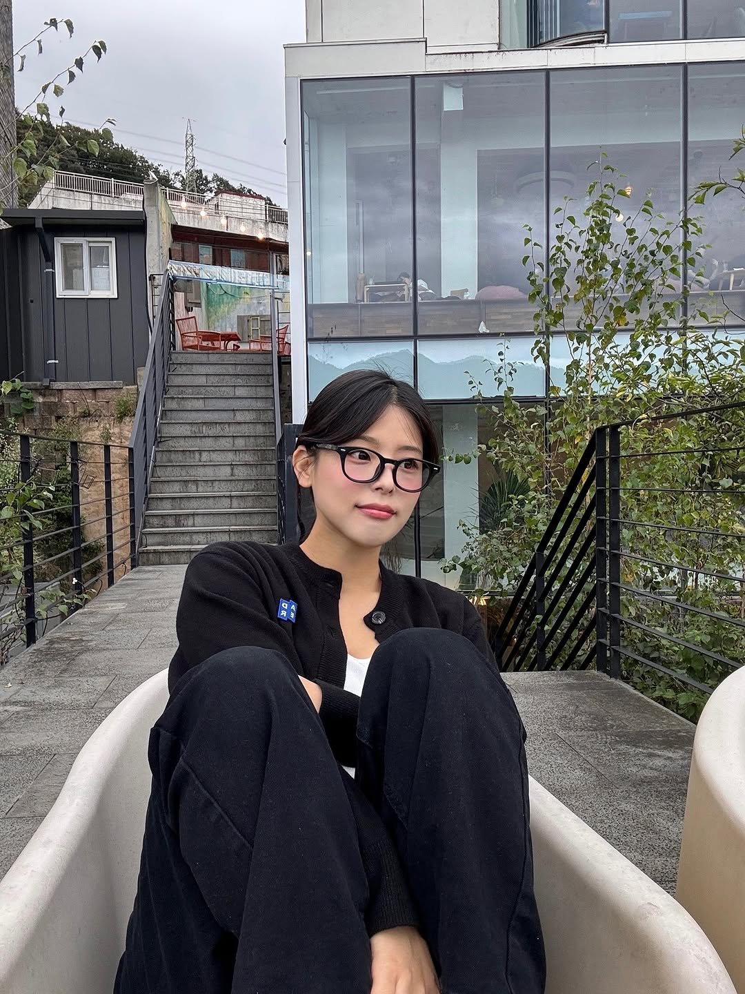 Photo by 내맘코 on October 09, 2025. May be an image of 1 person, deck chair and text.