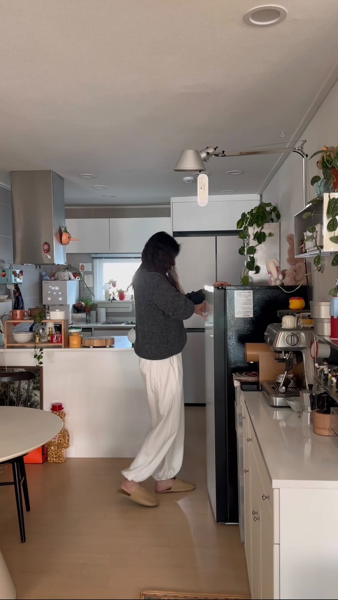 mymyhyemi 게시물 이미지: #광고 l @cuckoo_1978 

30년된 구축아파트라 
김치냉장고까지 주방에...