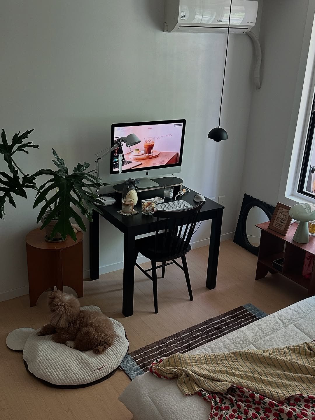 Photo by 혜미 ◡̈ on July 22, 2025. May be an image of television and text.