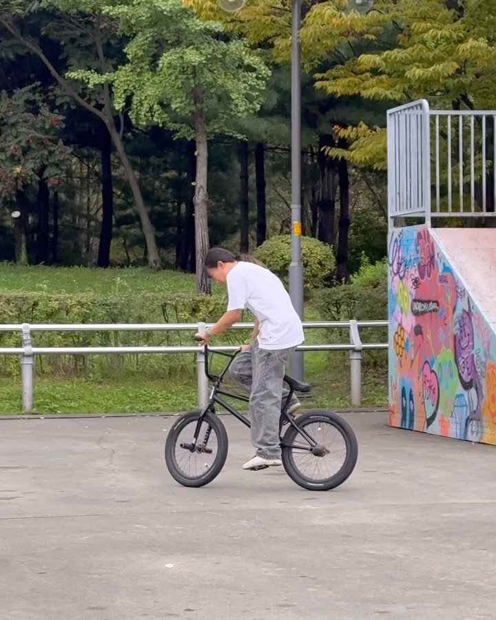 mynameisyena 게시물 이미지: 360 360
@street_culture_mag @thebloombmx...