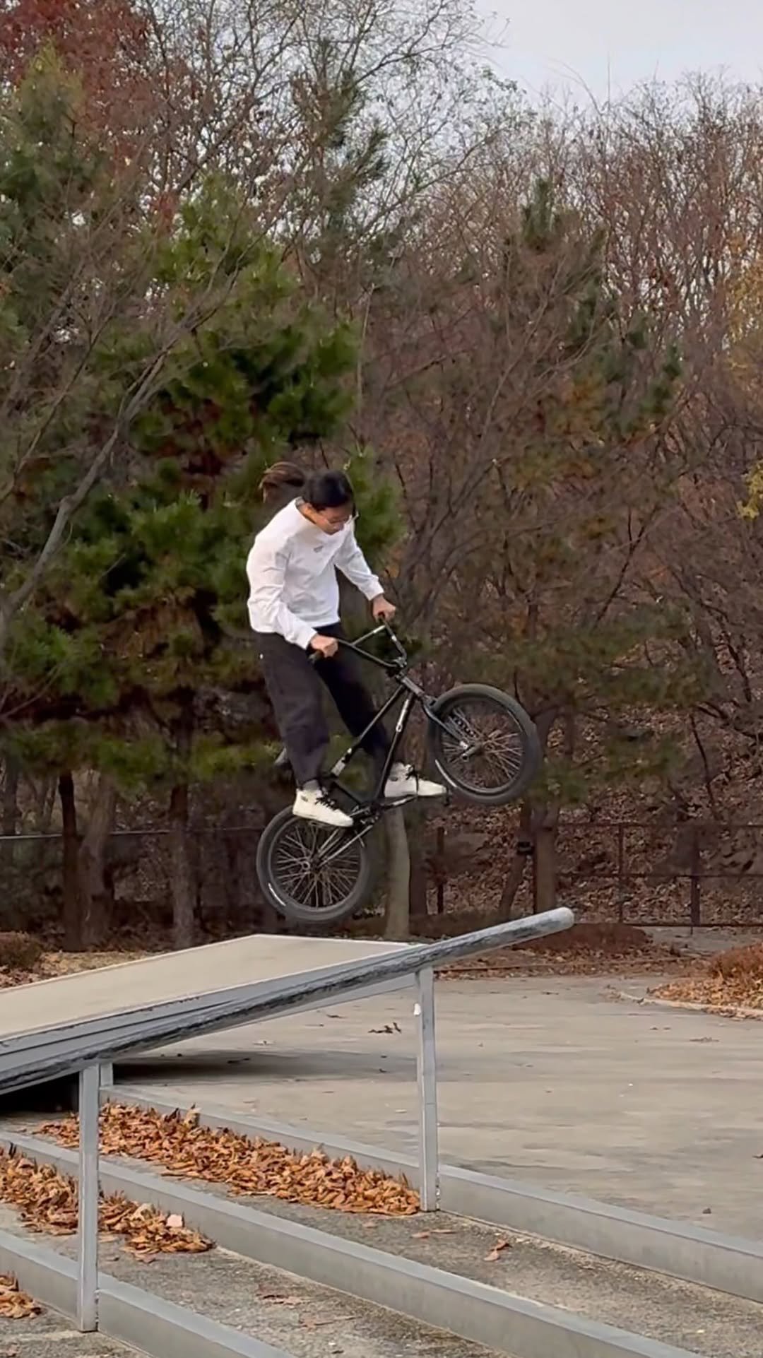 mynameisyena 게시물 이미지: 🫂 @kwnay0 
@goluck_skateshoes...