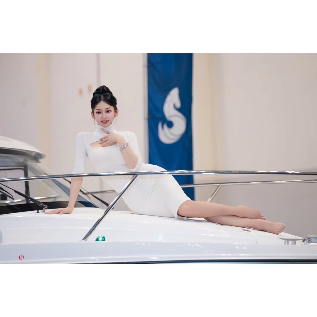 mypeach777 게시물 이미지: 🤍이 무드는 여기까지
다음은 조금 더 강하게

#부산#보트쇼 #레이싱모델