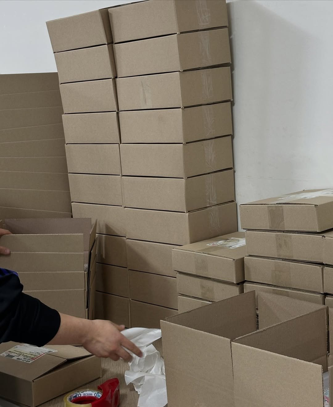 Photo by 밝음토퍼 이밝음 | 토퍼창업 • 토퍼클래스 전문점 on December 23, 2025. May be an image of box, carton and text.