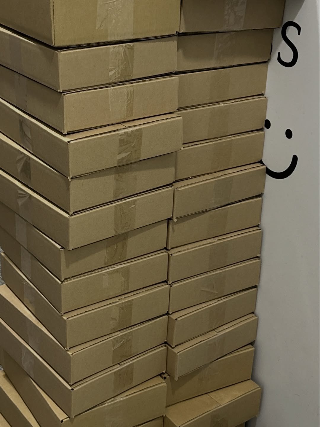 Photo by 밝음토퍼 | 토퍼창업•토퍼클래스•토퍼제작 전문점 on February 23, 2026. May be an image of box, carton and text.