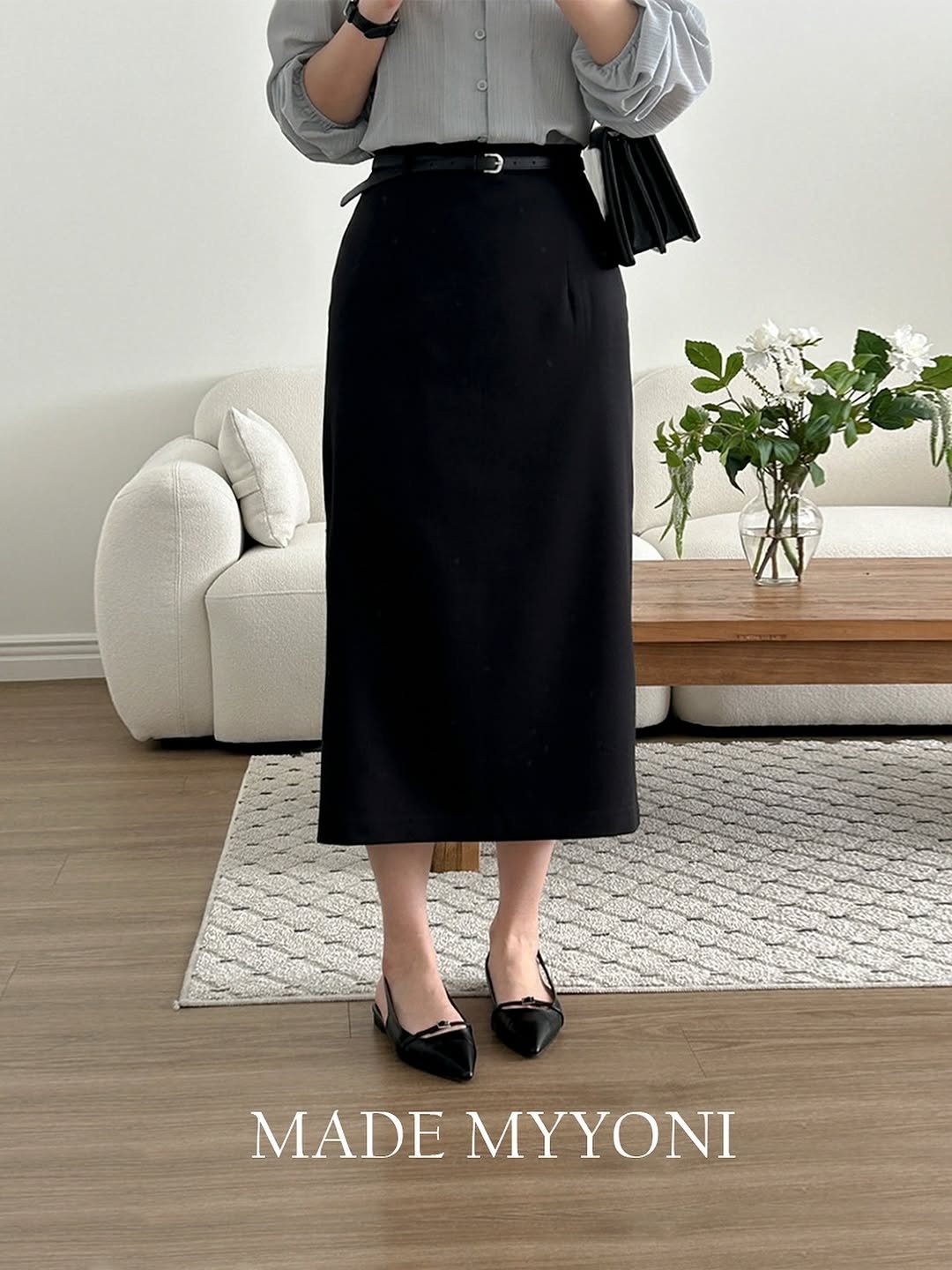 Photo by 마이요니 | 하비 맞춤제작 | 하체커버 코디맛집 on October 24, 2025. May be an image of skirt, suit, overskirt and text that says 'MADE MYYONI'.