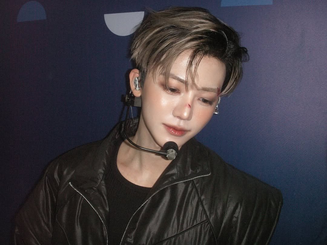 Photo by JAEMIN on November 27, 2025. May be an image of bolo tie and text.