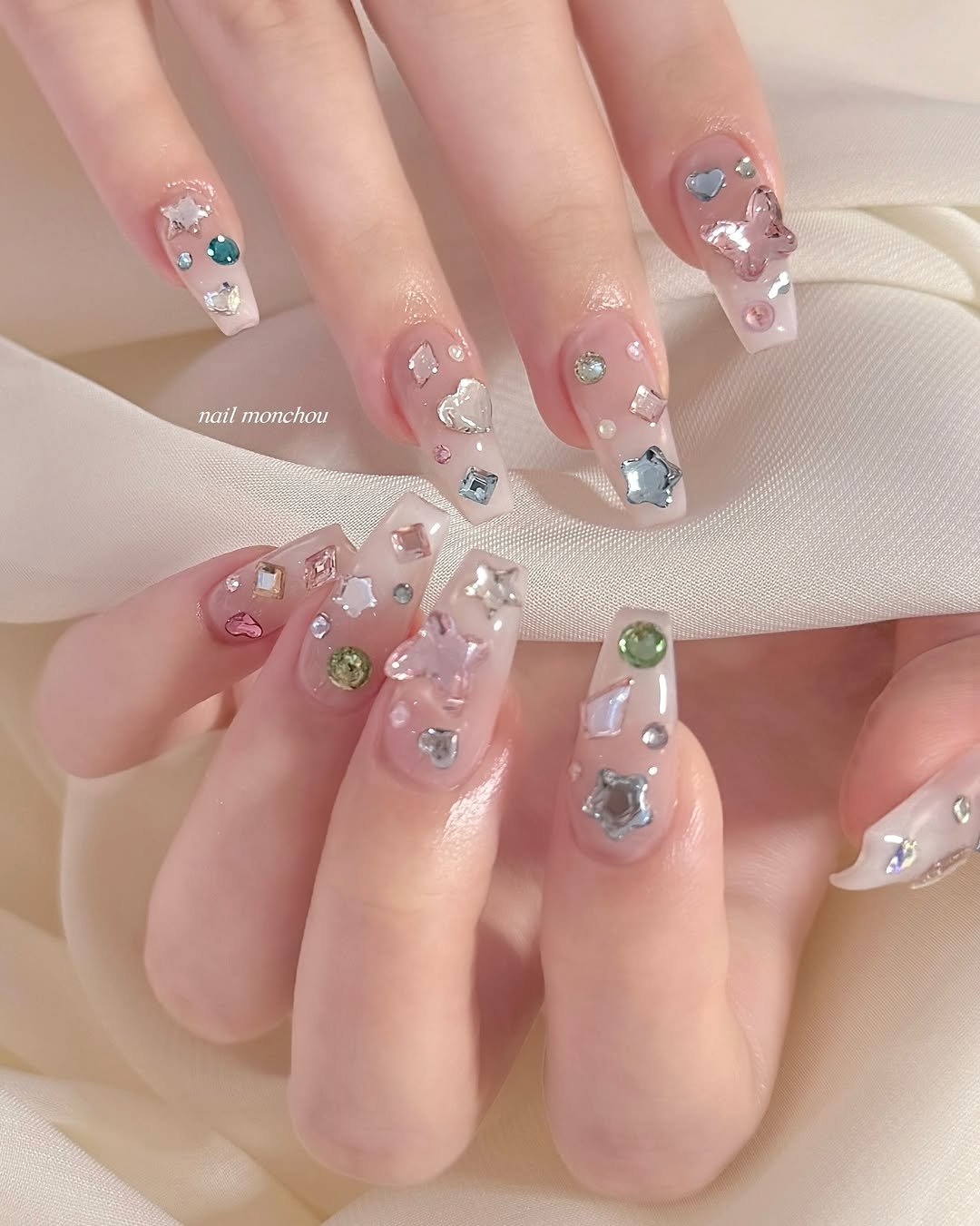nail.monchou__ 게시물 이미지: 𝚋𝚢 𝚗𝚊𝚒𝚕 𝚖𝚘𝚗𝚌𝚑𝚘𝚞 ⑅˚ ₊ 𝜗𝜚 아트89,000
열손연장6.0 + 화이트...