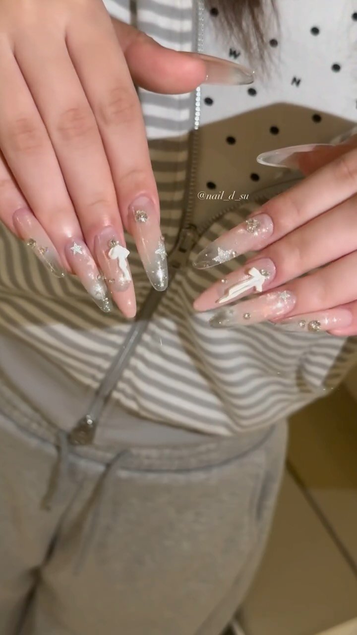 nail_d_su 게시물 이미지: ⠀
원장 시술🫠
⠀
 price_연장 포함 270,000
(자연 손톱 기장이 길어도...