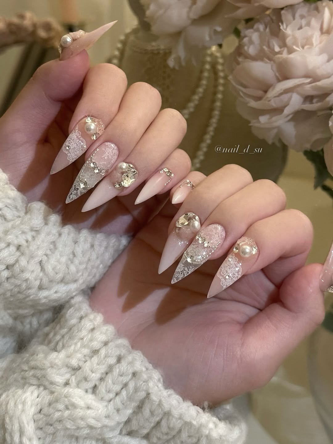 nail_d_su 게시물 이미지: ⠀
 price_129,000

───────── ౨ৎ ─────────

피드속...