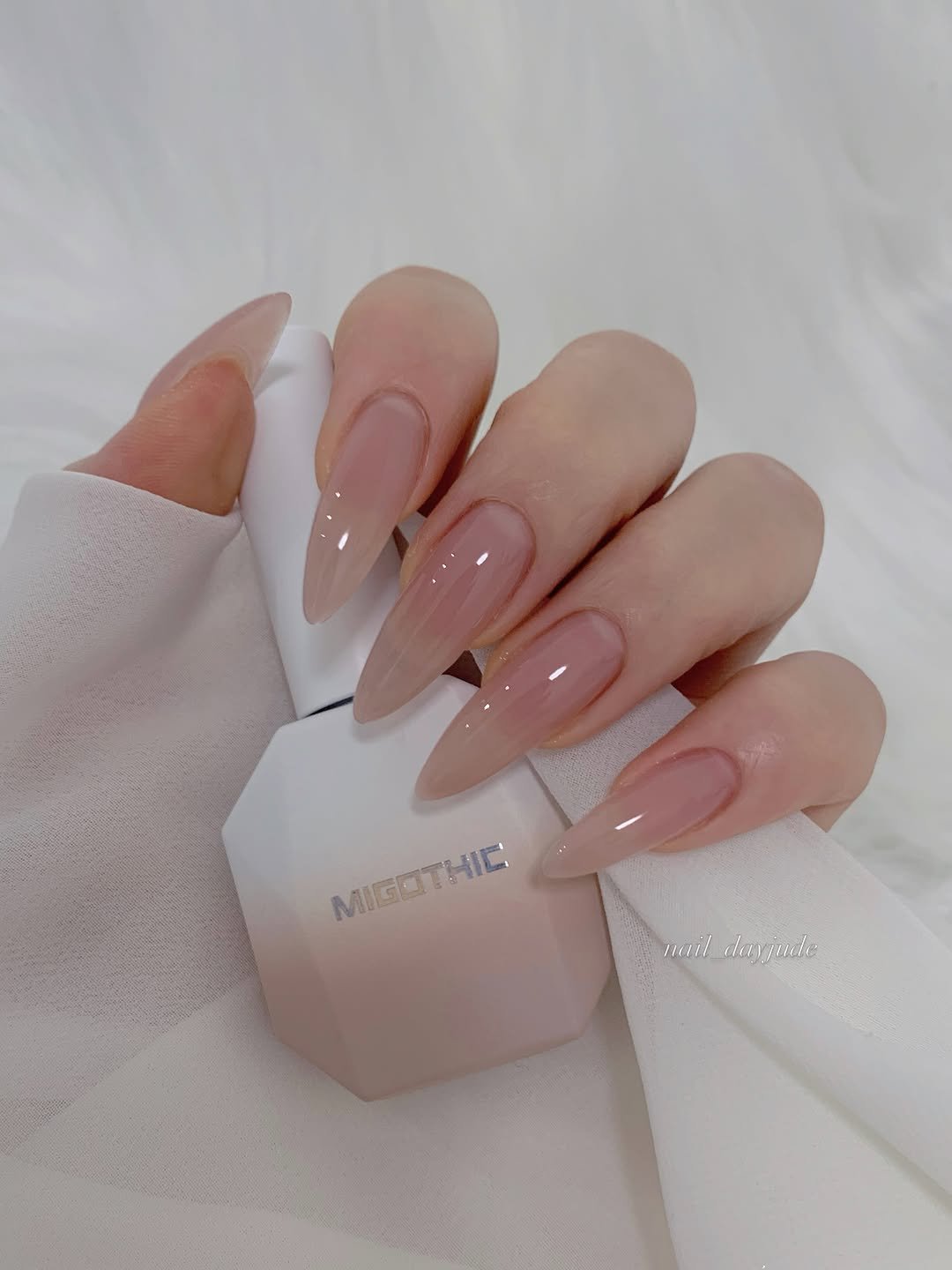 nail_dayjude 게시물 이미지: 빈티지한 #로코코 애정하는 세컬러დ

@migothic_official 
로코코
