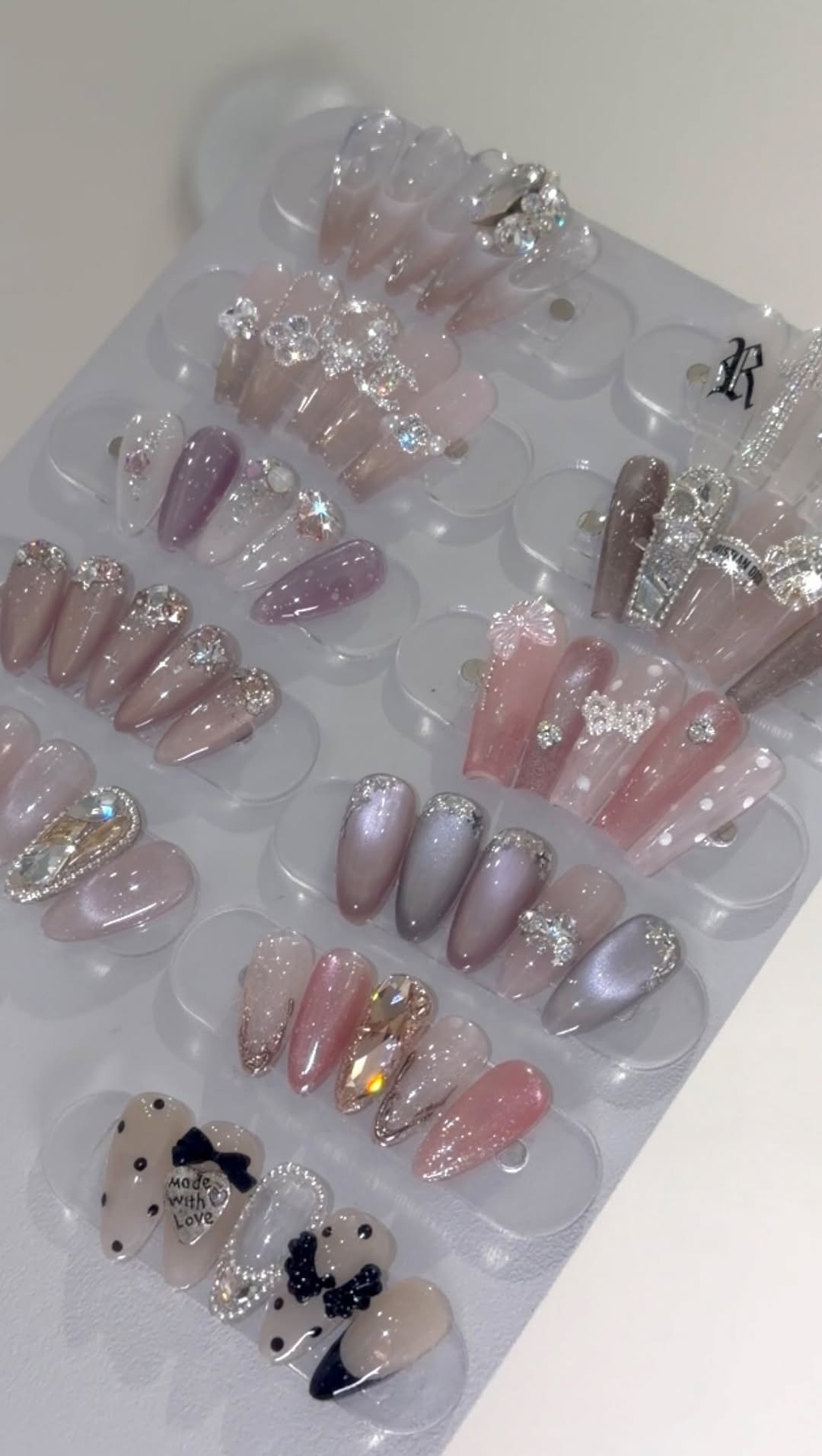 nail_ilang 게시물 이미지: 2월아트💝

♡┈ 예약문의 프로필링크 ┈♡
 
  ෆ ⃛전체 팁연장 ₩60,000 ෆ⃛