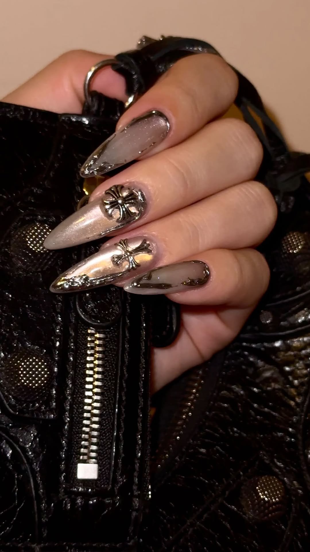 nail_ilang 게시물 이미지: @fauve_korea 
’• pastel mag.•‘
자석젤 MC27