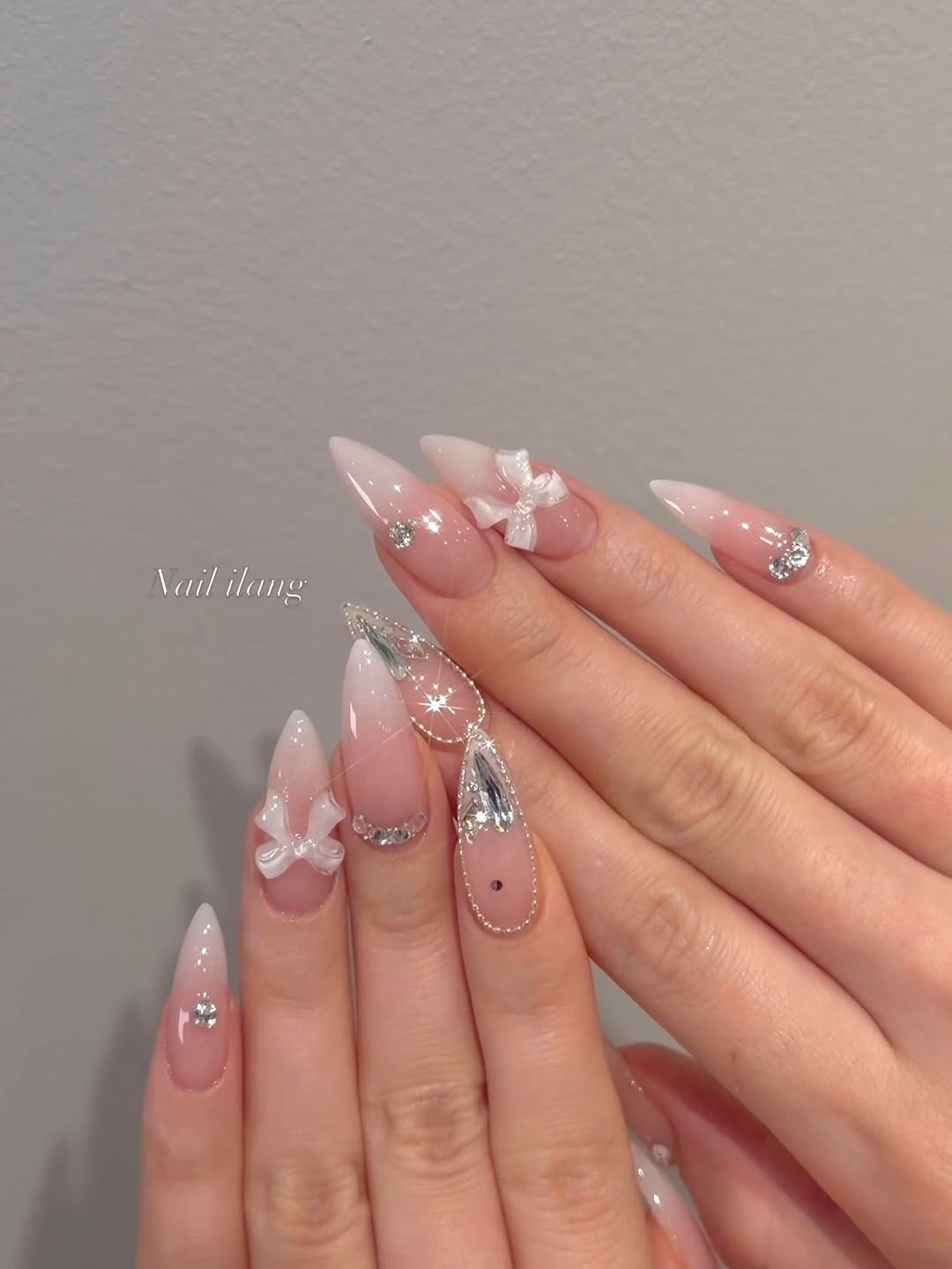 Photo by * ﻿﻿ℕ𝕒𝕚𝕝, 𝕀𝕝𝕒𝕟𝕘[네일,일랑] 부평네일|송도네일|청라네일|연장네일|스톤네일| in 부평구청역. May be an image of one or more people, fingernails and text.