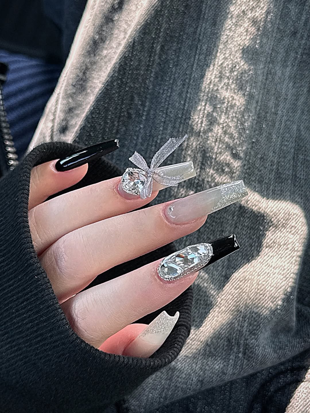 Photo by * ﻿﻿ℕ𝕒𝕚𝕝, 𝕀𝕝𝕒𝕟𝕘[네일,일랑] 부평네일|송도네일|청라네일|연장네일|스톤네일| in 부평구청역. May be an image of one or more people, fingernails and text.