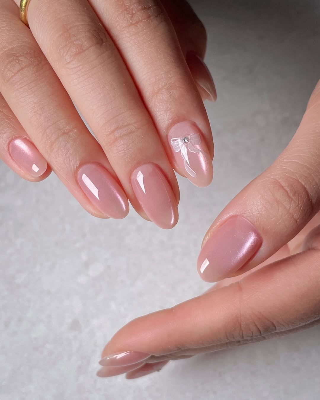 Photo shared by 네일루화 - 망원네일 합정네일 홍대네일 on April 23, 2026 tagging @reveinnail_korea. May be an image of one or more people, fingernails and text.