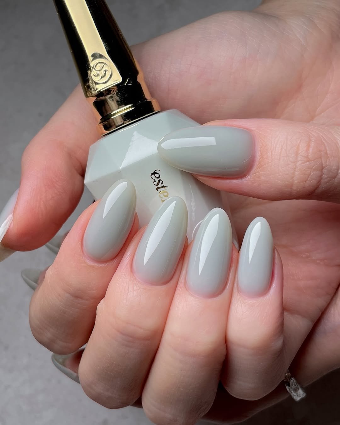 Photo shared by 네일루화 - 망원네일 합정네일 홍대네일 on April 28, 2026 tagging @estemio_nail. May be an image of one or more people, fingernails and text.