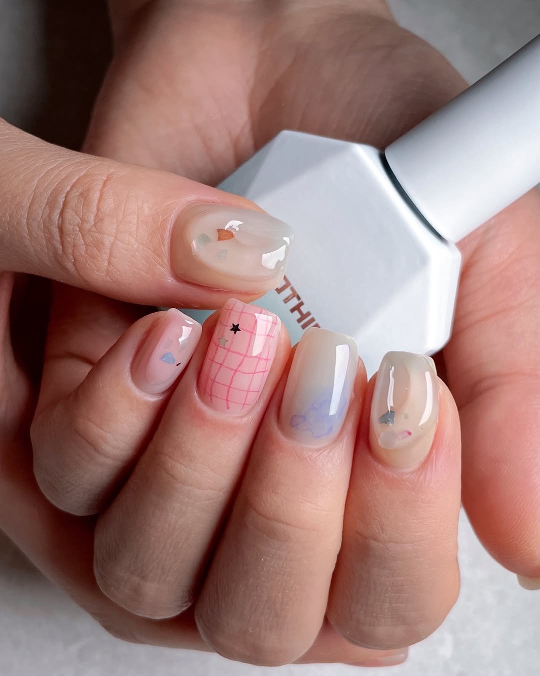 nail_luhwa 게시물 이미지: ⠀⠀⠀⠀
미고딕 로코코 시럽네일로 완성한 마블 뉘앙스아트

차분한 색감에 맑은...
