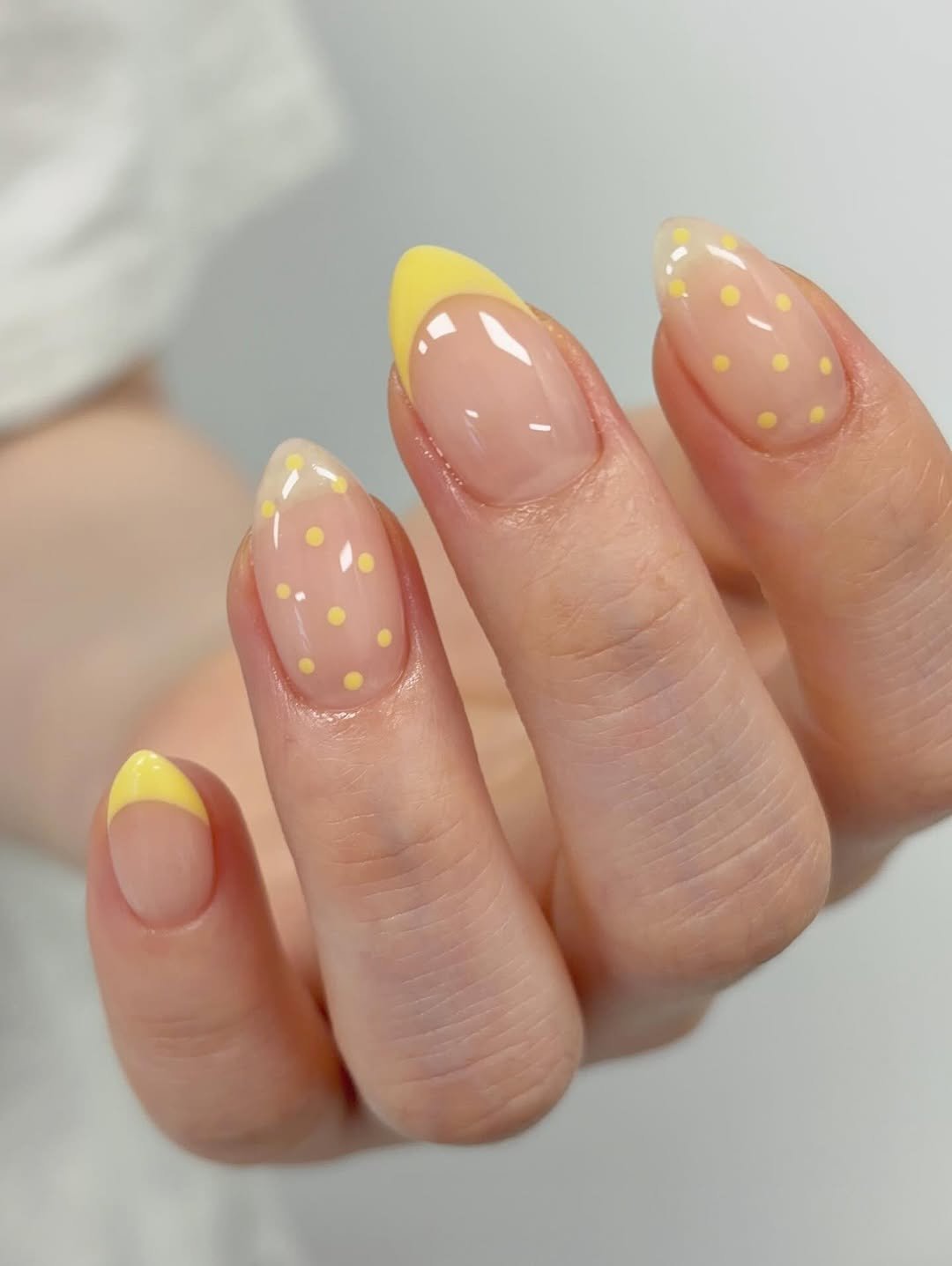 nail_minew 게시물 이미지: 프렌치💛

@fauve_korea c49

⠀ ⠀ 
⠀
⠀ 
디자인 사용 시 출처...