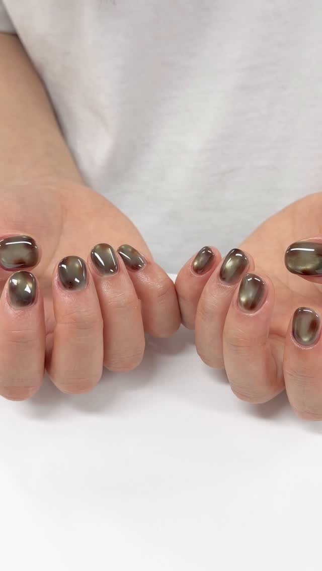 nail_minew 게시물 이미지: 카키자석젤 예뻐요💚🤎

@needsgel_korea #에센셜2 17
⠀ ⠀ 
⠀
⠀...