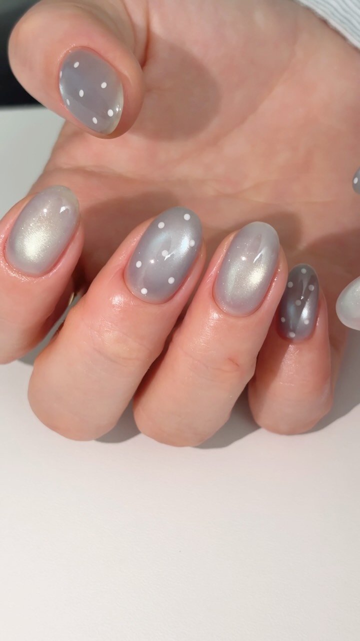 nail_minew 게시물 이미지: 영롱 그자체..✨🩵

@migothic_official 리틀포레스트...