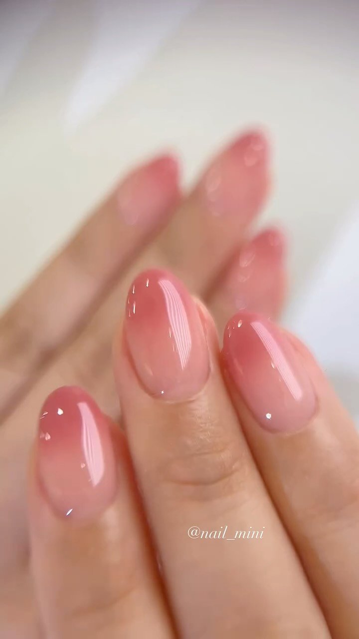 nail_mini 게시물 이미지: 요즘은 글리밍보다 허니라이트 탑젤을 더 애용하는데
완전 촉촉 물광 그자체...