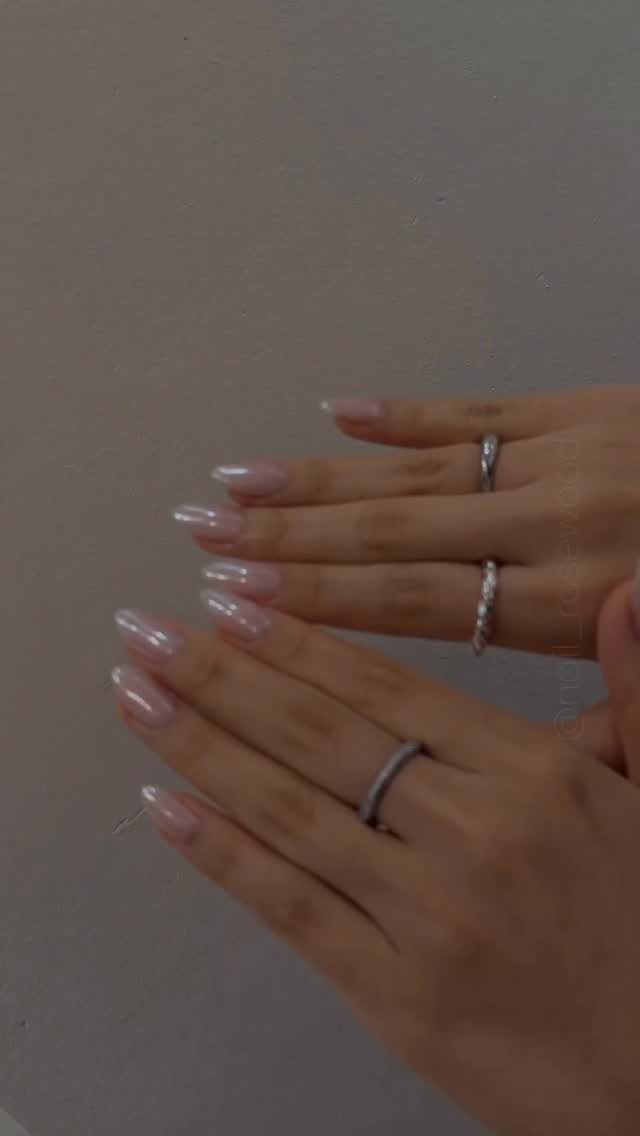 nail_rosewood 게시물 이미지: white chrome nails 🤍✨🫧
.
.
.
.
💌 예약문의
💚네이버예약 /...