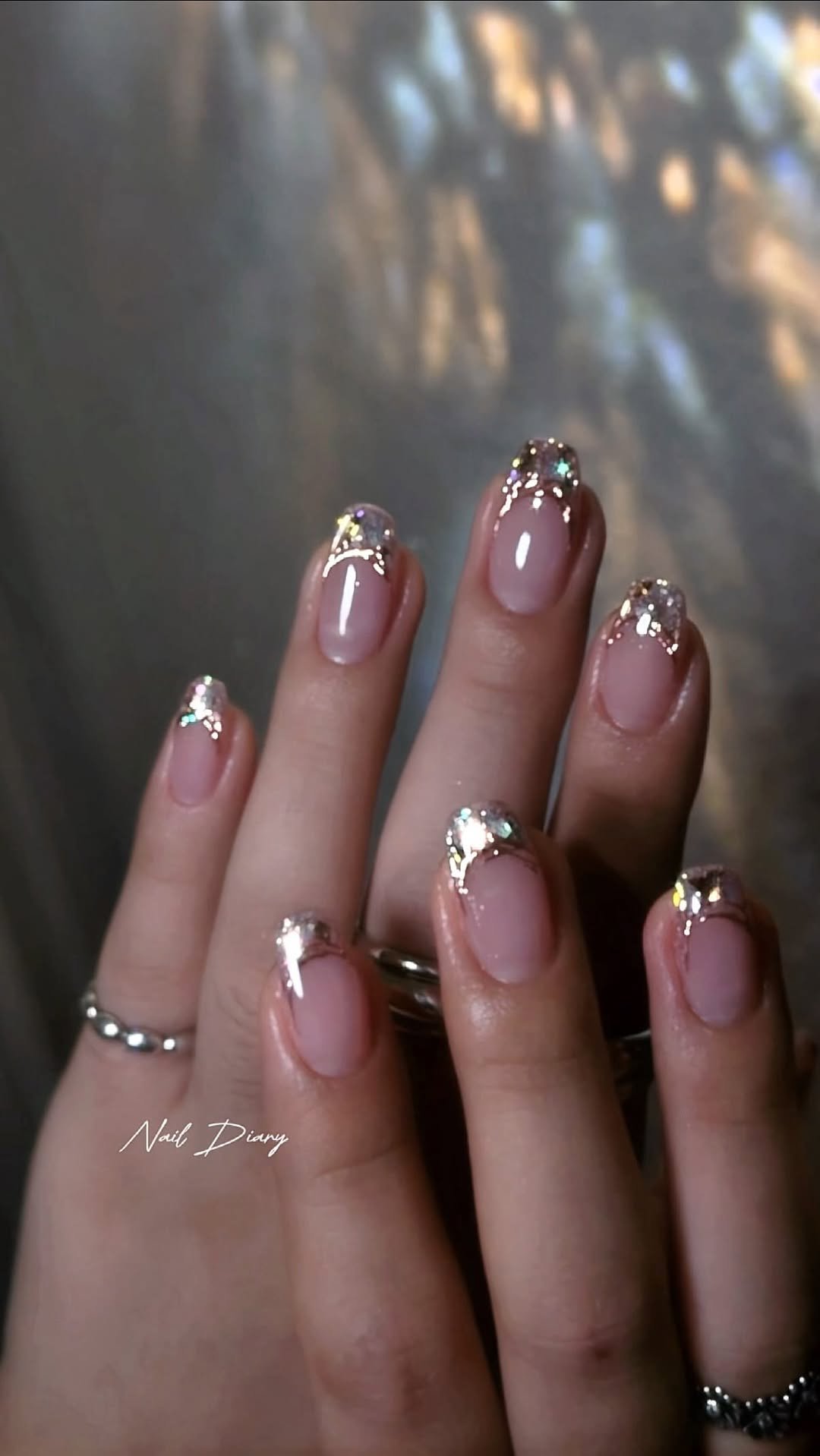 naildiary0 게시물 이미지: 이디쟌도 울샵 효자디쟌
데일리한데 화려해서
실물넘 이뻐,,✨

#이달의아트
📍이달의...