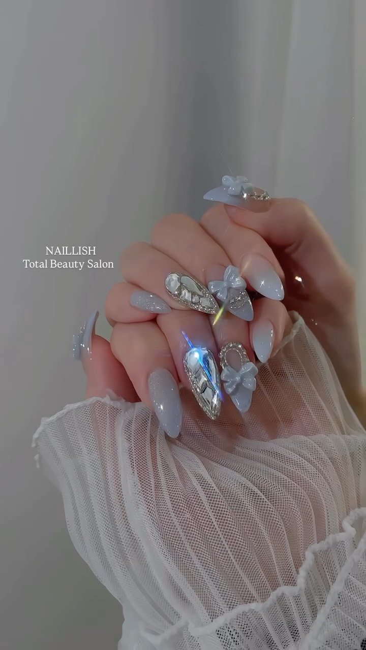 naillish 게시물 이미지: 🖤 NAILLISH & TANTASTIC 🖤

𖤐디자인 보내주셔야...