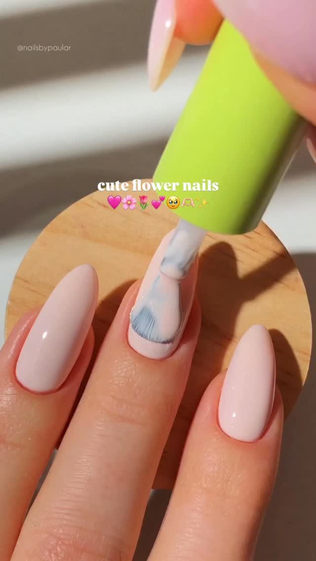 nailsbypaular 게시물 이미지: cute flower nails! 💗🌸💕
a very pretty, cute &...