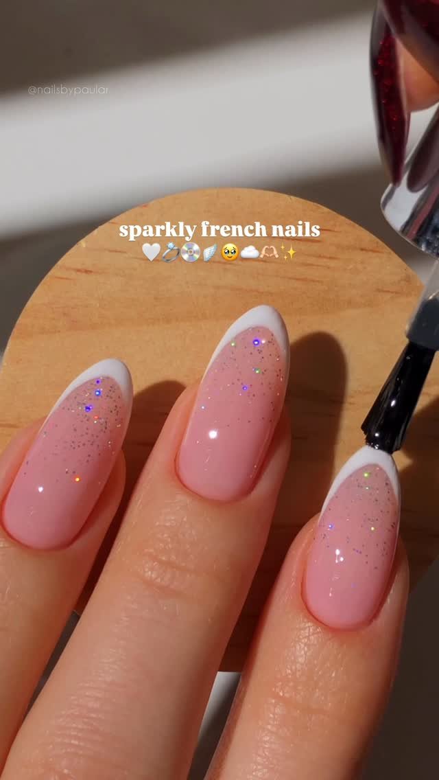 nailsbypaular 게시물 이미지: sparkly french nails! 🤍💍💿🪽
a super pretty &...