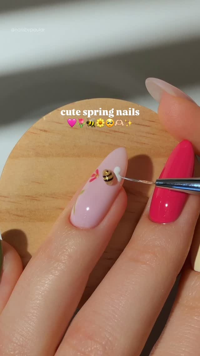 nailsbypaular 게시물 이미지: cute spring nails! 🩷🌷🐝🥺
a super adorable...