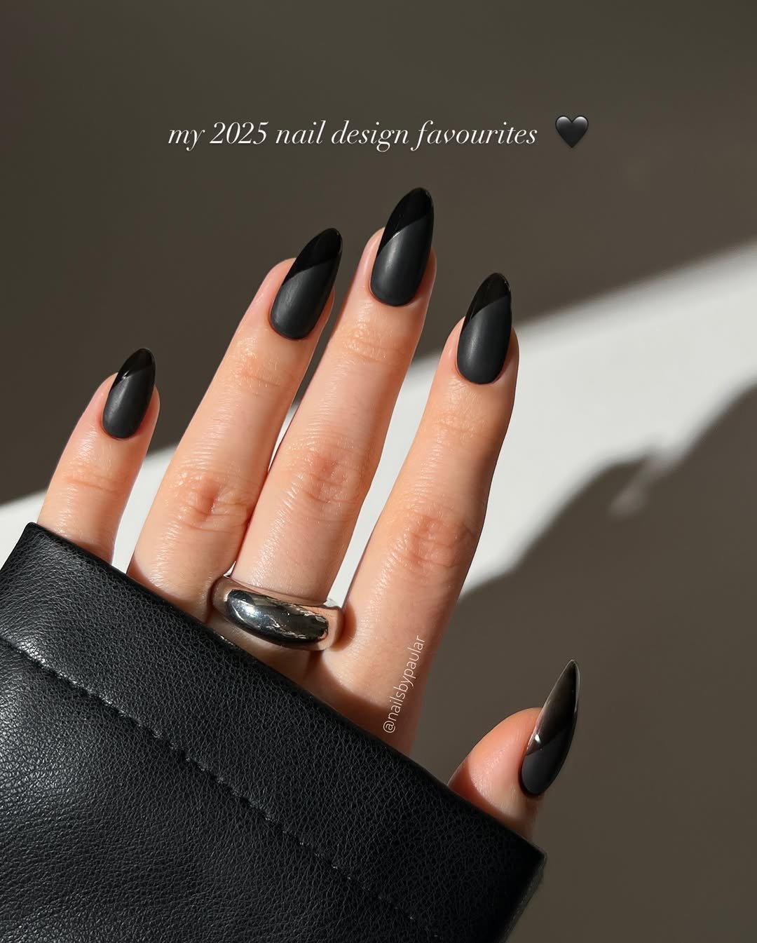 nailsbypaular 게시물 이미지: my favourite nail designs of 2025! 🖤🌟🥹

it was...
